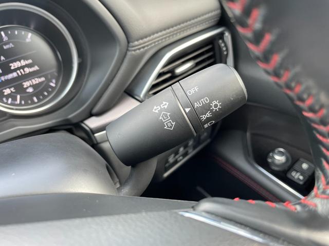 ＣＸ－８ ＸＤ　ブラックトーンエディション　サンルーフ純正ナビ３６０°ビューモニターフルセグＥＴＣドライブレコーダーＢＯＳＥサウンドルーフレールシートヒーターステアリングヒーターコーナーセンサーハーフレザーシート　３６０ビュー　電動リヤゲート（9枚目）