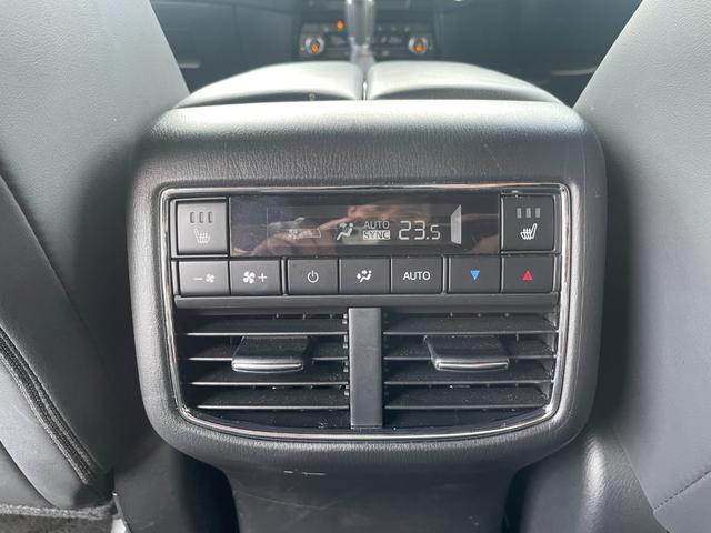 ＣＸ－８ ＸＤ　ブラックトーンエディション　サンルーフ純正ナビ３６０°ビューモニターフルセグＥＴＣドライブレコーダーＢＯＳＥサウンドルーフレールシートヒーターステアリングヒーターコーナーセンサーハーフレザーシート　３６０ビュー　電動リヤゲート（31枚目）