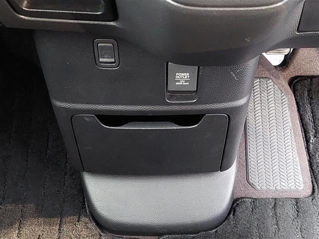 Ｎ－ＢＯＸカスタム Ｇ・Ｌホンダセンシング　衝突軽減ブレーキ　クルーズコントロール　コーナーセンサー　純正ナビ　フルセグＴＶ　バックカメラ　ＥＴＣ　ドライブレコーダー　両側電動スライドドア　純正アルミホイール　ＬＥＤヘッドライト　スマートキー（16枚目）