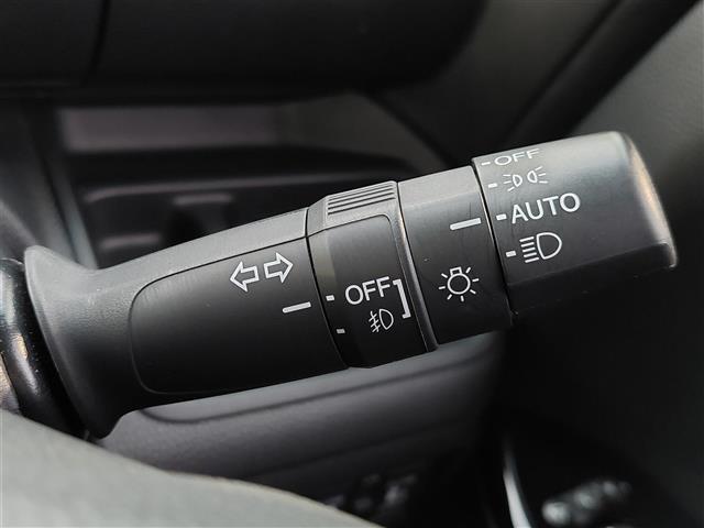 Ｎ－ＢＯＸカスタム Ｇ・Ｌホンダセンシング　衝突軽減ブレーキ　クルーズコントロール　コーナーセンサー　純正ナビ　フルセグＴＶ　バックカメラ　ＥＴＣ　ドライブレコーダー　両側電動スライドドア　純正アルミホイール　ＬＥＤヘッドライト　スマートキー（21枚目）