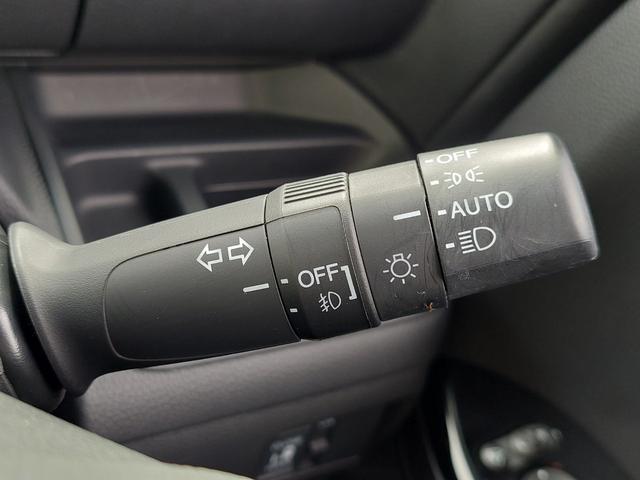 Ｎ－ＢＯＸカスタム Ｇ・Ｌホンダセンシング　純正ナビ　後方カメラ　クルコン　ＥＴＣ　ＬＥＤライト　フォグランプ　シートヒーター　衝突被害軽減ブレーキ　プッシュスタート　スマートキー　追従走行　Ｂｌｕｅｔｏｏｔｈ音楽　地デジＴＶ　助手席エアバッグ（17枚目）