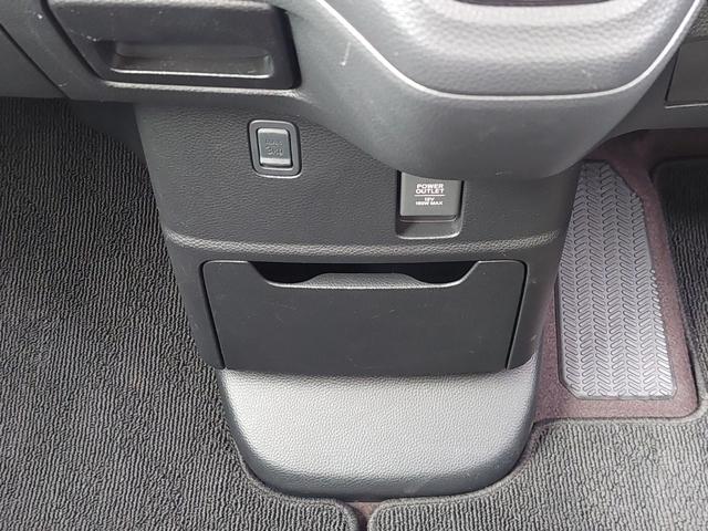 Ｎ－ＢＯＸカスタム Ｇ・Ｌホンダセンシング　純正ナビ　後方カメラ　クルコン　ＥＴＣ　ＬＥＤライト　フォグランプ　シートヒーター　衝突被害軽減ブレーキ　プッシュスタート　スマートキー　追従走行　Ｂｌｕｅｔｏｏｔｈ音楽　地デジＴＶ　助手席エアバッグ（24枚目）