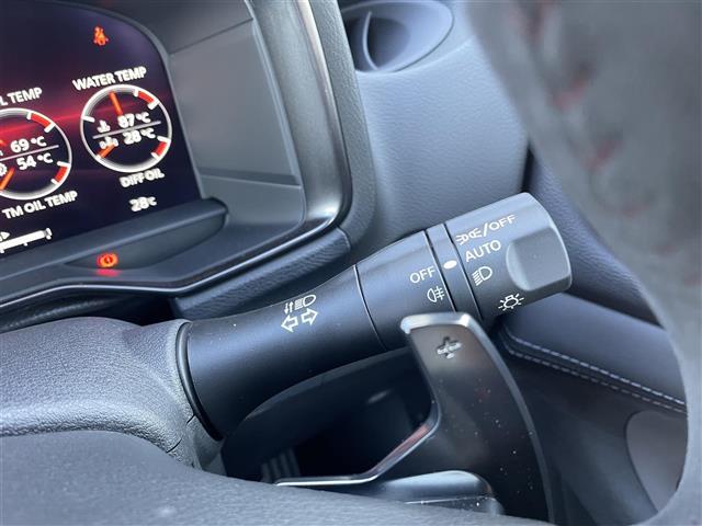 フェアレディZ ニスモ 純正9インチナビ バックカメラ ビルトインETC2.0 ドライブレコーダー BOSEサウンドスピーカー パドルシフト 3連サブメーター NISMO専用アドバンスドドライブアシストディスプレイ フルセグ(7枚目)