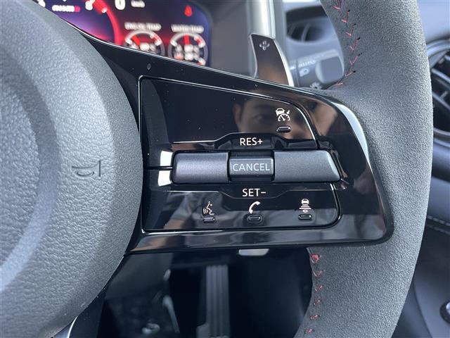 フェアレディZ ニスモ 純正9インチナビ バックカメラ ビルトインETC2.0 ドライブレコーダー BOSEサウンドスピーカー パドルシフト 3連サブメーター NISMO専用アドバンスドドライブアシストディスプレイ フルセグ(10枚目)