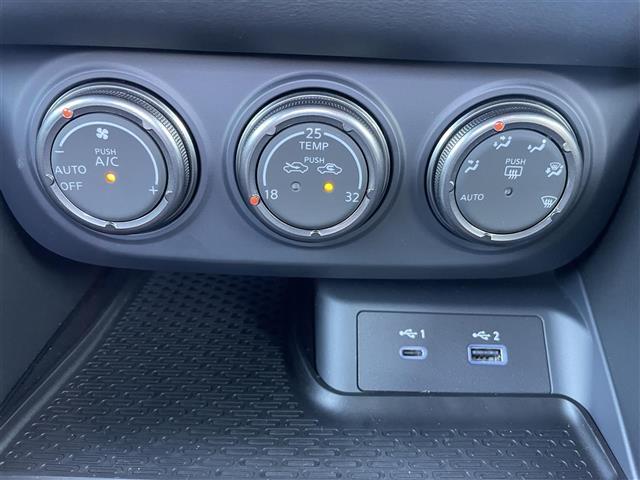 フェアレディZ ニスモ 純正9インチナビ バックカメラ ビルトインETC2.0 ドライブレコーダー BOSEサウンドスピーカー パドルシフト 3連サブメーター NISMO専用アドバンスドドライブアシストディスプレイ フルセグ(15枚目)