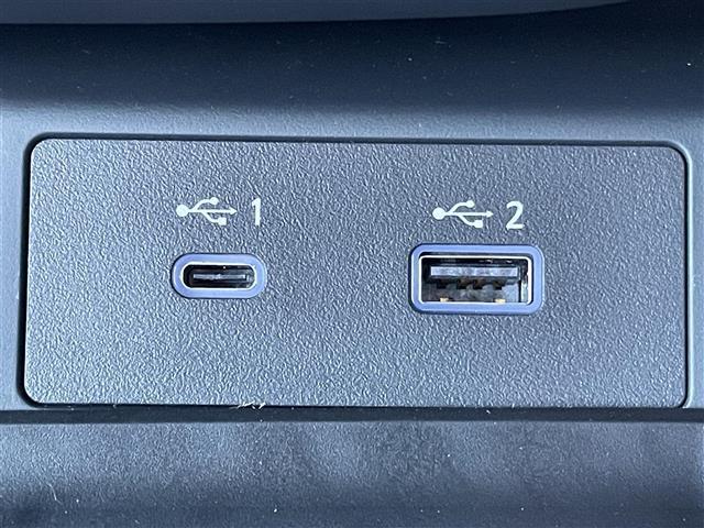 フェアレディZ ニスモ 純正9インチナビ バックカメラ ビルトインETC2.0 ドライブレコーダー BOSEサウンドスピーカー パドルシフト 3連サブメーター NISMO専用アドバンスドドライブアシストディスプレイ フルセグ(16枚目)