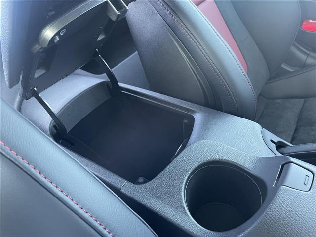 フェアレディZ ニスモ 純正9インチナビ バックカメラ ビルトインETC2.0 ドライブレコーダー BOSEサウンドスピーカー パドルシフト 3連サブメーター NISMO専用アドバンスドドライブアシストディスプレイ フルセグ(20枚目)