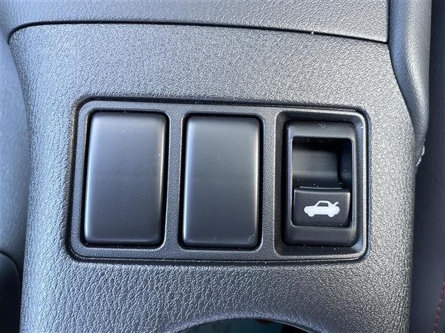 フェアレディZ ニスモ 純正9インチナビ バックカメラ ビルトインETC2.0 ドライブレコーダー BOSEサウンドスピーカー パドルシフト 3連サブメーター NISMO専用アドバンスドドライブアシストディスプレイ フルセグ(22枚目)