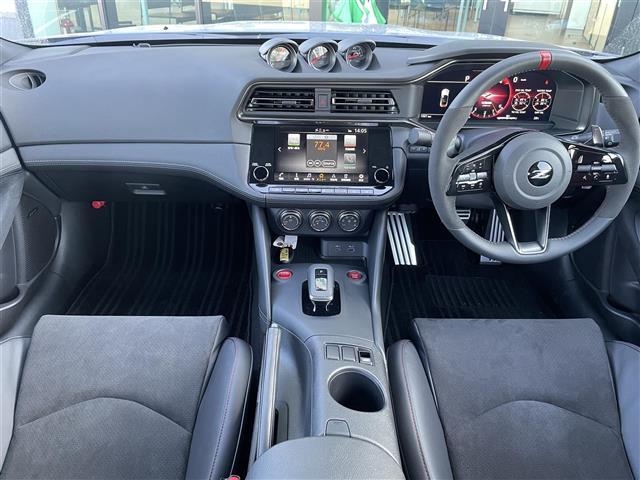 フェアレディZ ニスモ 純正9インチナビ バックカメラ ビルトインETC2.0 ドライブレコーダー BOSEサウンドスピーカー パドルシフト 3連サブメーター NISMO専用アドバンスドドライブアシストディスプレイ フルセグ(42枚目)