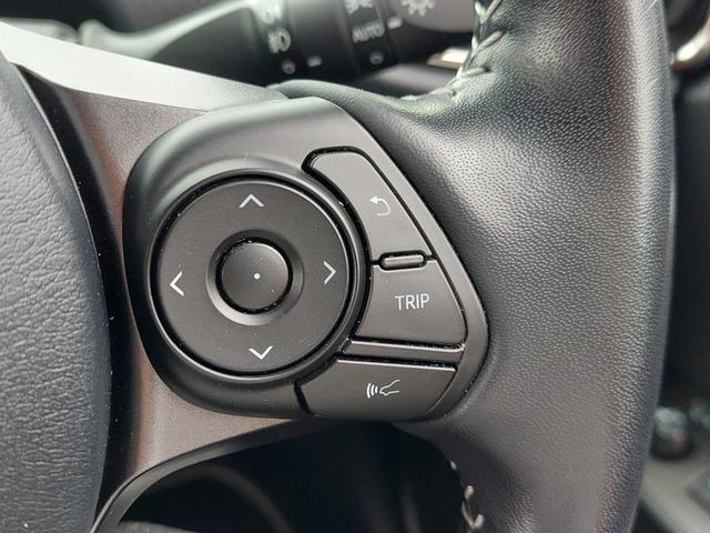 プリウスＰＨＶ Ｓナビパッケージ・ＧＲスポーツ　１１．６型純正ナビ　バックカメラ　ドライブレコーダー　ＥＴＣ　クルーズコントロール　ハーフレーザーシート　シートヒーター　ＬＥＤライト　フォグランプ　衝突軽減ブレーキ　スマートキー　プッシュスタート（10枚目）