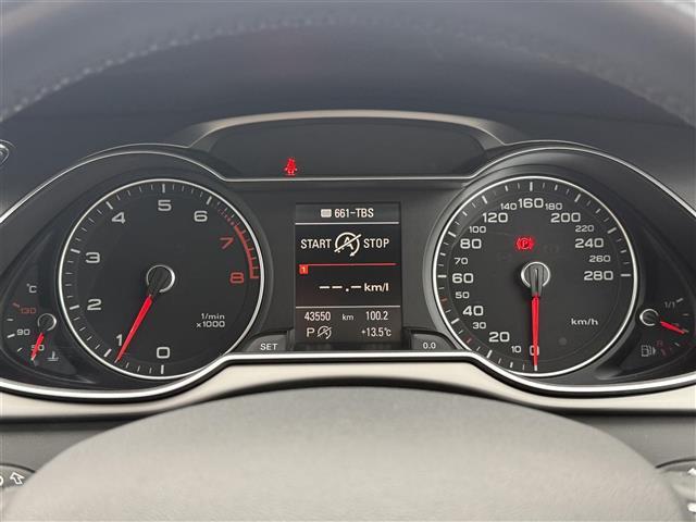 Ａ４ ２．０ＴＦＳＩ　ワンオーナー　ＥＴＣ　ドライブレコーダー　シートヒーター　バックカメラ　ブラックレザーシート　純正１７インチアルミホイール　スマートキー　横滑り防止装置　純正ワンセグＴＶ　純正フロアマット　（9枚目）