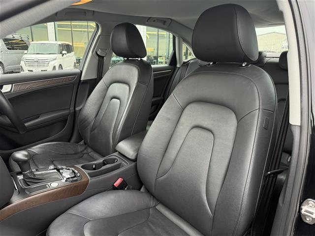 Ａ４ ２．０ＴＦＳＩ　ワンオーナー　ＥＴＣ　ドライブレコーダー　シートヒーター　バックカメラ　ブラックレザーシート　純正１７インチアルミホイール　スマートキー　横滑り防止装置　純正ワンセグＴＶ　純正フロアマット　（23枚目）