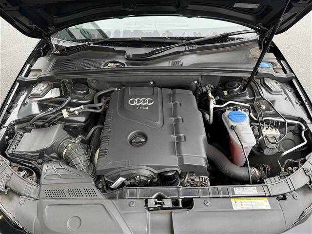 Ａ４ ２．０ＴＦＳＩ　ワンオーナー　ＥＴＣ　ドライブレコーダー　シートヒーター　バックカメラ　ブラックレザーシート　純正１７インチアルミホイール　スマートキー　横滑り防止装置　純正ワンセグＴＶ　純正フロアマット　（33枚目）