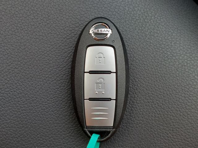 キックス Ｘ　ツートーンインテリアエディション　アラウンドビューモニター　プロパイロット　エマージェンシーブレーキ　純正ナビ　フルセグＴＶ　ＥＴＣ　ドライブレコーダー　革シート　シートヒーター　ステアリングヒーター　純正アルミホイール　スマートキー（26枚目）