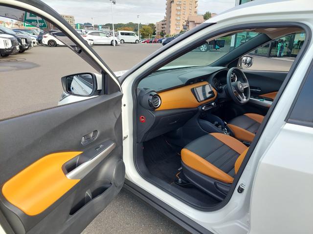 キックス Ｘ　ツートーンインテリアエディション　アラウンドビューモニター　プロパイロット　エマージェンシーブレーキ　純正ナビ　フルセグＴＶ　ＥＴＣ　ドライブレコーダー　革シート　シートヒーター　ステアリングヒーター　純正アルミホイール　スマートキー（44枚目）