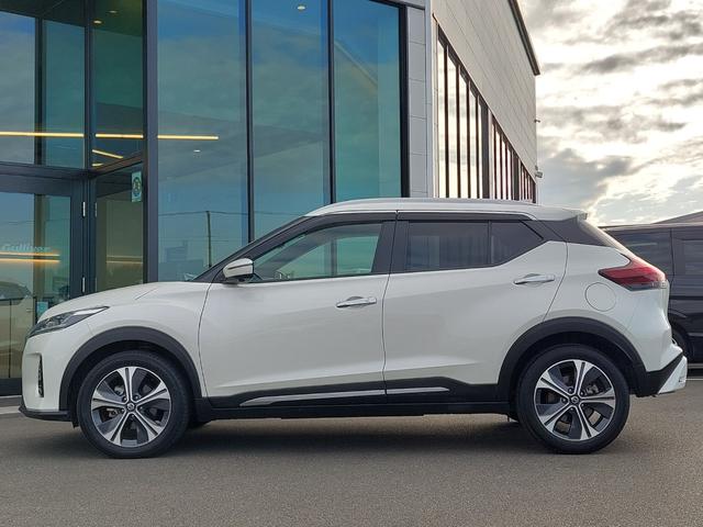 キックス Ｘ　ツートーンインテリアエディション　アラウンドビューモニター　プロパイロット　エマージェンシーブレーキ　純正ナビ　フルセグＴＶ　ＥＴＣ　ドライブレコーダー　革シート　シートヒーター　ステアリングヒーター　純正アルミホイール　スマートキー（55枚目）