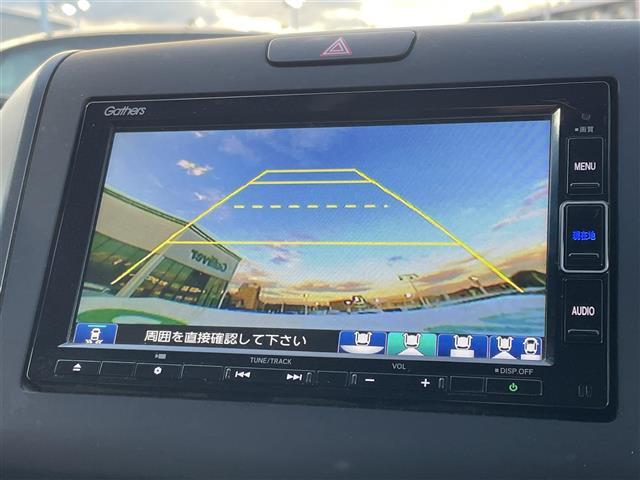 フリード クロスター 純正ナビ 後方カメラ ETC ドラレコ LEDライト フォグランプ クルコン 両側電動スライドドア ハーフレザーシート 純正15インチAW 純正フロアマット 衝突被害軽減システム 後席サンシェード(2枚目)