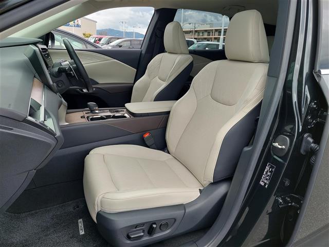 RX RX350h バージョンL サンルーフ レクサスセーフティ BSM HUD 純正ナビ 全周囲カメラ デジタルインナーミラー 駐車支援 白レザーシート シートヒーター ベンチレーション パワーシート 電動リアゲート パドルシフト(26枚目)