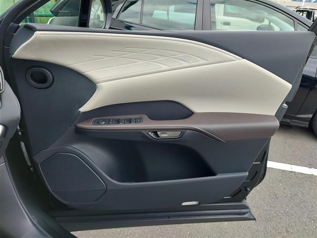 RX RX350h バージョンL サンルーフ レクサスセーフティ BSM HUD 純正ナビ 全周囲カメラ デジタルインナーミラー 駐車支援 白レザーシート シートヒーター ベンチレーション パワーシート 電動リアゲート パドルシフト(33枚目)