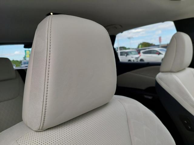 RX RX350h バージョンL サンルーフ レクサスセーフティ BSM HUD 純正ナビ 全周囲カメラ デジタルインナーミラー 駐車支援 白レザーシート シートヒーター ベンチレーション パワーシート 電動リアゲート パドルシフト(57枚目)