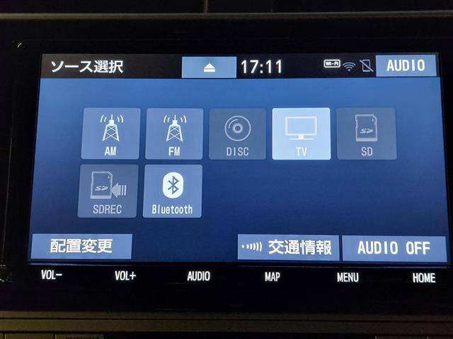 ランドクルーザープラド TX Lパッケージ ワンオーナー 衝突軽減 4WD 純正ナビ バックカメラ レザーシート D/Nパワーシート MTモード付AT コーナーセンサー 純正17インチアルミホイール エンジンスタートボタン スマートキー Bカメ(4枚目)