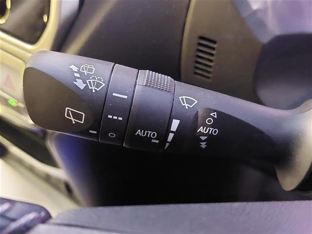 ランドクルーザープラド TX Lパッケージ ワンオーナー 衝突軽減 4WD 純正ナビ バックカメラ レザーシート D/Nパワーシート MTモード付AT コーナーセンサー 純正17インチアルミホイール エンジンスタートボタン スマートキー Bカメ(8枚目)