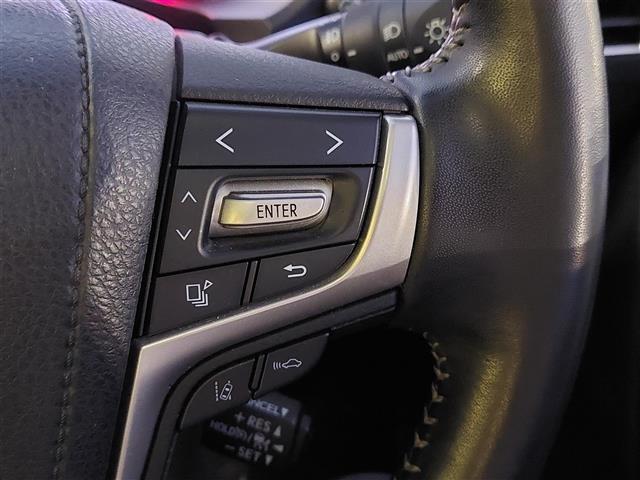 ランドクルーザープラド TX Lパッケージ ワンオーナー 衝突軽減 4WD 純正ナビ バックカメラ レザーシート D/Nパワーシート MTモード付AT コーナーセンサー 純正17インチアルミホイール エンジンスタートボタン スマートキー Bカメ(11枚目)