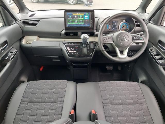 デリカミニ T プレミアム 届出済未使用車 アラウンドビューモニター プロパイロット パドルシフト シートヒーター ステアリングヒーター 両側電動スライドドア 純正ディスプレイオーディオ デジタルインナーミラー ルーフレール(2枚目)