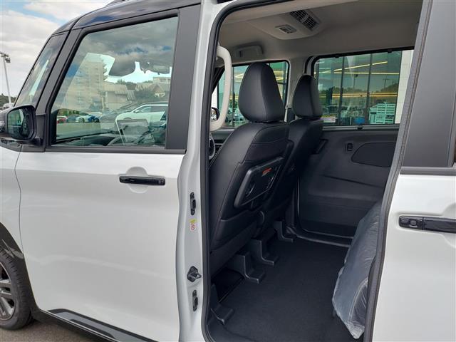 デリカミニ T プレミアム 届出済未使用車 アラウンドビューモニター プロパイロット パドルシフト シートヒーター ステアリングヒーター 両側電動スライドドア 純正ディスプレイオーディオ デジタルインナーミラー ルーフレール(27枚目)