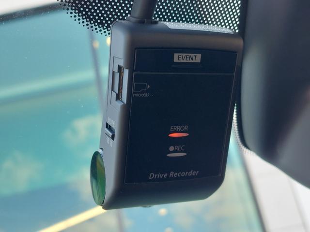 ＭＡＺＤＡ３セダン ＸＤ　Ｌパッケージ　３６０°ビューモニター　純正ナビ　フルセグＴＶ　ＥＴＣ　ドラレコ　パドルシフト　クルーズコントロール　革シート　シートヒーター　ステアリングヒーター　ＨＵＤ　コーナーセンサー　純正アルミホイール（13枚目）