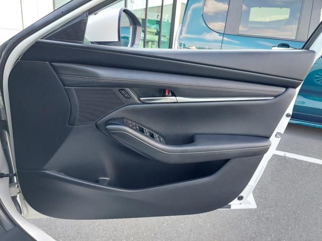 ＭＡＺＤＡ３セダン ＸＤ　Ｌパッケージ　３６０°ビューモニター　純正ナビ　フルセグＴＶ　ＥＴＣ　ドラレコ　パドルシフト　クルーズコントロール　革シート　シートヒーター　ステアリングヒーター　ＨＵＤ　コーナーセンサー　純正アルミホイール（38枚目）