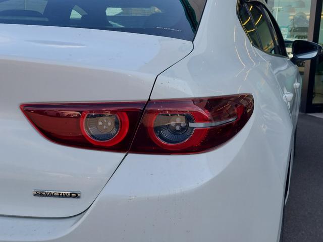 ＭＡＺＤＡ３セダン ＸＤ　Ｌパッケージ　３６０°ビューモニター　純正ナビ　フルセグＴＶ　ＥＴＣ　ドラレコ　パドルシフト　クルーズコントロール　革シート　シートヒーター　ステアリングヒーター　ＨＵＤ　コーナーセンサー　純正アルミホイール（68枚目）
