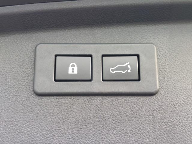 レガシィアウトバック リミテッドＥＸ　アイサイトＸ　クルコン　パドルシフト　純正ナビ　バックカメラ　ＥＴＣ　ドラレコ　ルーフレール　革シート　シートヒーター　ステアリングヒーター　パワーシート　パワーバックドア　純正アルミホイール（16枚目）