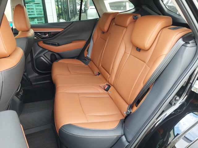 レガシィアウトバック リミテッドＥＸ　アイサイトＸ　クルコン　パドルシフト　純正ナビ　バックカメラ　ＥＴＣ　ドラレコ　ルーフレール　革シート　シートヒーター　ステアリングヒーター　パワーシート　パワーバックドア　純正アルミホイール（39枚目）