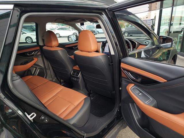 レガシィアウトバック リミテッドＥＸ　アイサイトＸ　クルコン　パドルシフト　純正ナビ　バックカメラ　ＥＴＣ　ドラレコ　ルーフレール　革シート　シートヒーター　ステアリングヒーター　パワーシート　パワーバックドア　純正アルミホイール（43枚目）