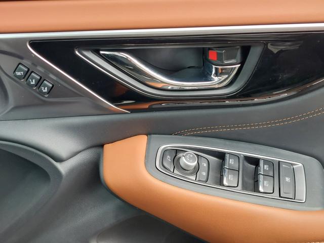 レガシィアウトバック リミテッドＥＸ　アイサイトＸ　クルコン　パドルシフト　純正ナビ　バックカメラ　ＥＴＣ　ドラレコ　ルーフレール　革シート　シートヒーター　ステアリングヒーター　パワーシート　パワーバックドア　純正アルミホイール（52枚目）