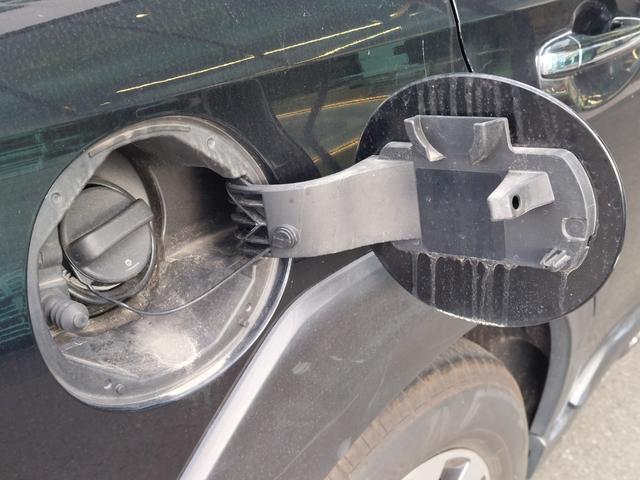 レガシィアウトバック リミテッドＥＸ　アイサイトＸ　クルコン　パドルシフト　純正ナビ　バックカメラ　ＥＴＣ　ドラレコ　ルーフレール　革シート　シートヒーター　ステアリングヒーター　パワーシート　パワーバックドア　純正アルミホイール（57枚目）