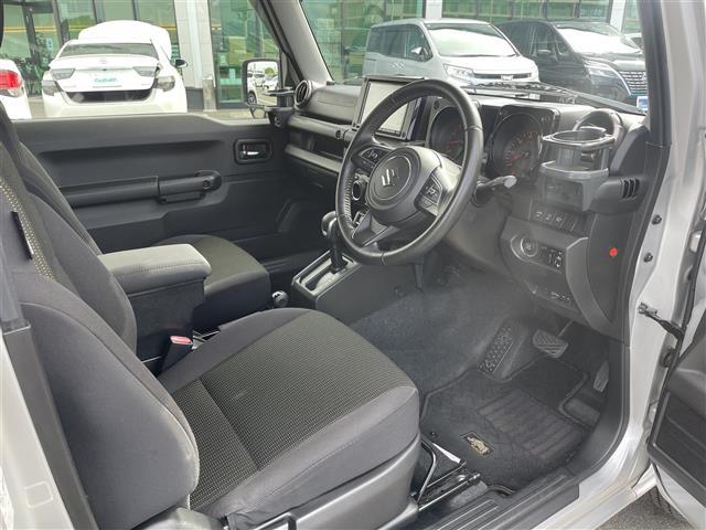 ジムニー XC 純正8インチナビ フルセグ/Bluetooth/CD/USB/ipod/AM/FM) 衝突軽減ブレーキ レーンキープアシスト クルーズコントロール 前席シートヒーター バックカメラ ビルトインETC(4枚目)