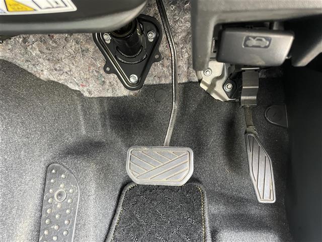 ジムニー XC 純正8インチナビ フルセグ/Bluetooth/CD/USB/ipod/AM/FM) 衝突軽減ブレーキ レーンキープアシスト クルーズコントロール 前席シートヒーター バックカメラ ビルトインETC(10枚目)