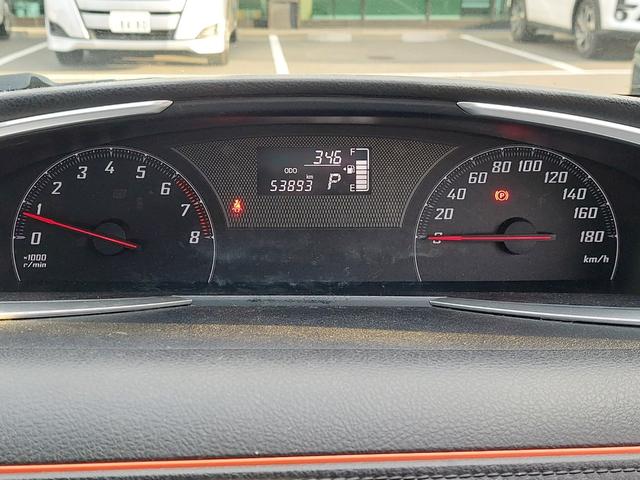 シエンタ Ｘ　ＴＲＤエアロ　純正ナビ　フルセグＴＶ　バックカメラ　ＥＴＣ　片側電動スライドドア　ドアバイザー　アイドリングストップ　横滑り防止装置　電動格納ミラー　フロントフォグ　社外アルミホイール　リモコンキー（6枚目）