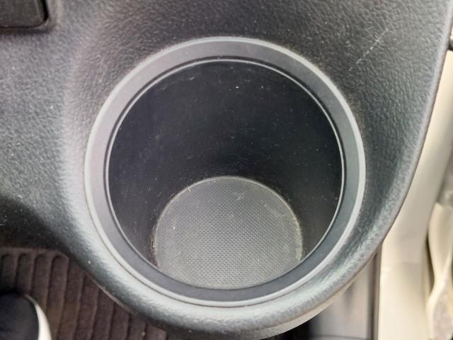 シエンタ Ｘ　ＴＲＤエアロ　純正ナビ　フルセグＴＶ　バックカメラ　ＥＴＣ　片側電動スライドドア　ドアバイザー　アイドリングストップ　横滑り防止装置　電動格納ミラー　フロントフォグ　社外アルミホイール　リモコンキー（28枚目）