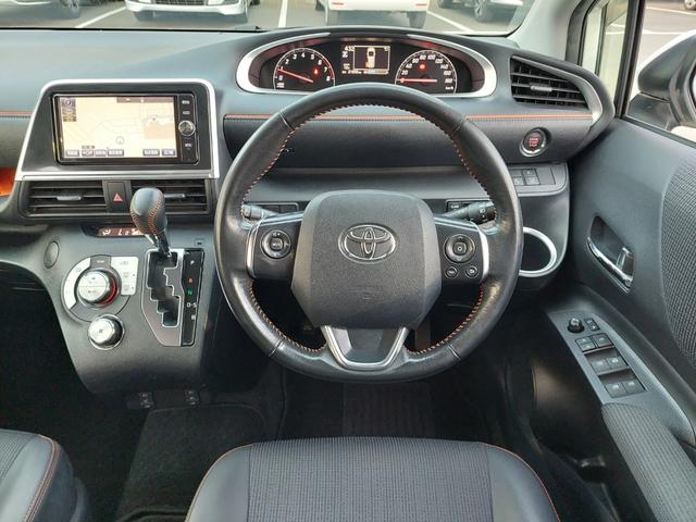 シエンタ Ｇ　クエロ　モデリスタエアロ　トヨタセーフティセンス　純正ナビ　フルセグＴＶ　バックカメラ　ＥＴＣ　ドライブレコーダー　両側電動スライドドア　シートヒーター　ハーフレザーシート　純正アルミホイール　スマートキー（12枚目）