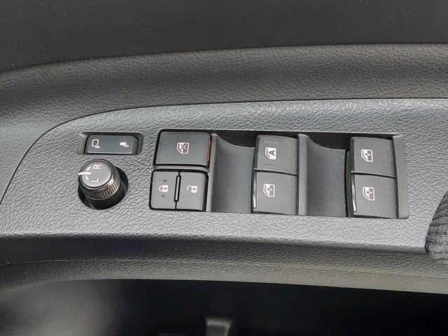 シエンタ Ｇ　クエロ　モデリスタエアロ　トヨタセーフティセンス　純正ナビ　フルセグＴＶ　バックカメラ　ＥＴＣ　ドライブレコーダー　両側電動スライドドア　シートヒーター　ハーフレザーシート　純正アルミホイール　スマートキー（29枚目）