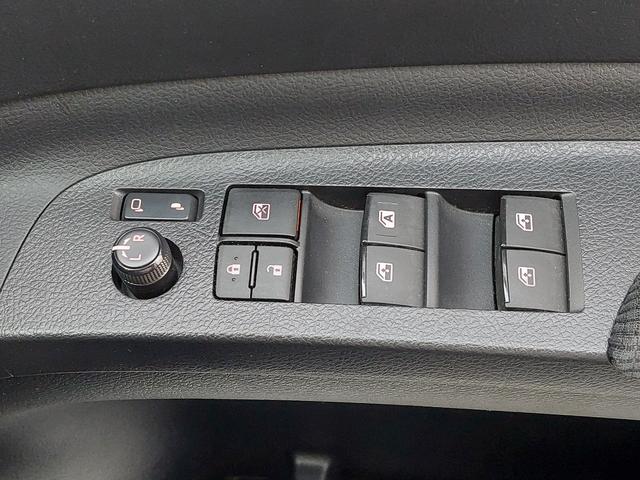 シエンタ Ｇ　クエロ　モデリスタエアロ　トヨタセーフティセンス　純正ナビ　フルセグＴＶ　バックカメラ　ＥＴＣ　ドライブレコーダー　両側電動スライドドア　シートヒーター　ハーフレザーシート　純正アルミホイール　スマートキー（46枚目）