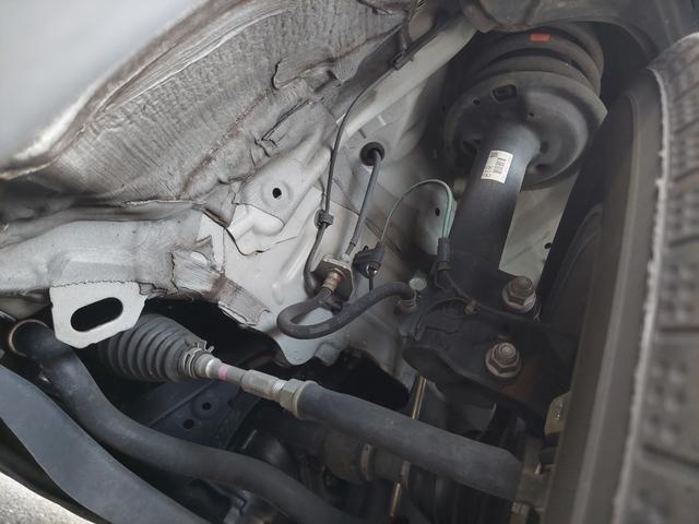 シエンタ Ｇ　クエロ　モデリスタエアロ　トヨタセーフティセンス　純正ナビ　フルセグＴＶ　バックカメラ　ＥＴＣ　ドライブレコーダー　両側電動スライドドア　シートヒーター　ハーフレザーシート　純正アルミホイール　スマートキー（63枚目）