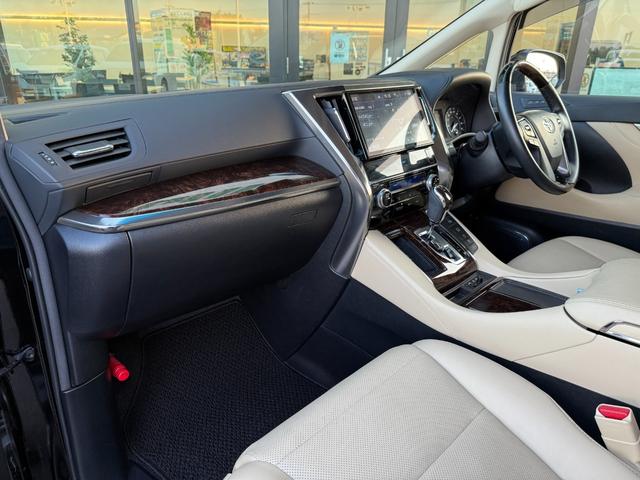 アルファード 2.5G ワンオーナー 衝突軽減 純正ナビ バックカメラ 後席リアモニター 4WD ETC2.0 両側パワースライドドア レザーシート D/Nパワーシート シートヒーター/クーラー 純正17インチアルミ ABS(27枚目)