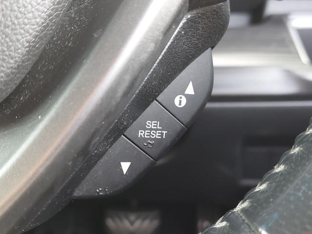 ステップワゴンスパーダ スパーダ・クールスピリット ホンダセンシング マルチビューカメラシステム パーキングアシスト クルーズコントロール 純正ナビ フルセグTV 後席モニター 前後ドライブレコーダー ETC パドルシフト 両側電動スライドドア シートヒーター LKA(16枚目)