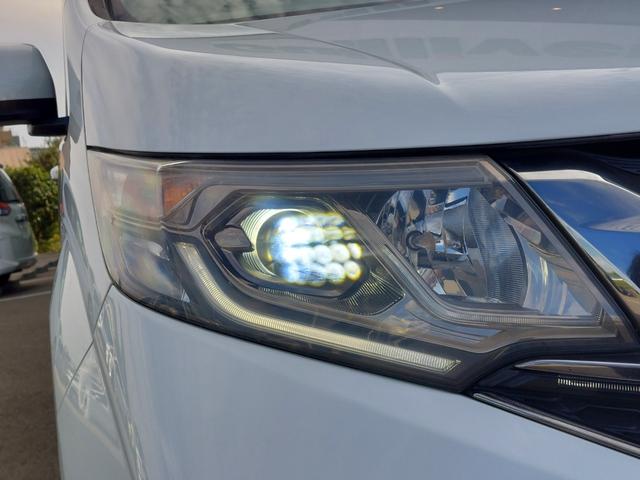 ステップワゴンスパーダ スパーダ・クールスピリット ホンダセンシング マルチビューカメラシステム パーキングアシスト クルーズコントロール 純正ナビ フルセグTV 後席モニター 前後ドライブレコーダー ETC パドルシフト 両側電動スライドドア シートヒーター LKA(70枚目)