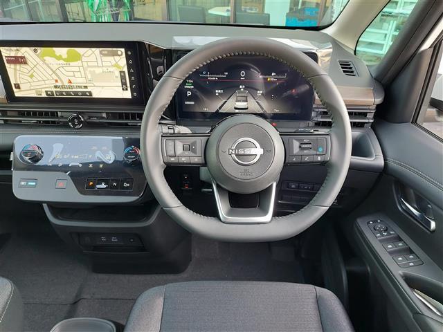 セレナ e-パワー ハイウェイスターV 登録済未使用車 12型DA 全方位カメラ ETC2.0 プロパイロット インテリジェントルームミラー 後席モニター ドライブレコーダー LEDライト コーナーセンサー 衝突軽減ブレーキ VDC LDP(9枚目)