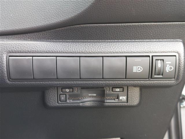 カローラ Ｘ　セーフティセンス　純正ナビ　バックカメラ　ビルトインＥＴＣ　ブラインドスポットモニタ　クリアランスソナー　イモビライザー　スマートキ－　横滑防止装置　ＡＢＳ　ワンオーナー　ＬＥＤヘッドランプ　ＥＴＣ（14枚目）